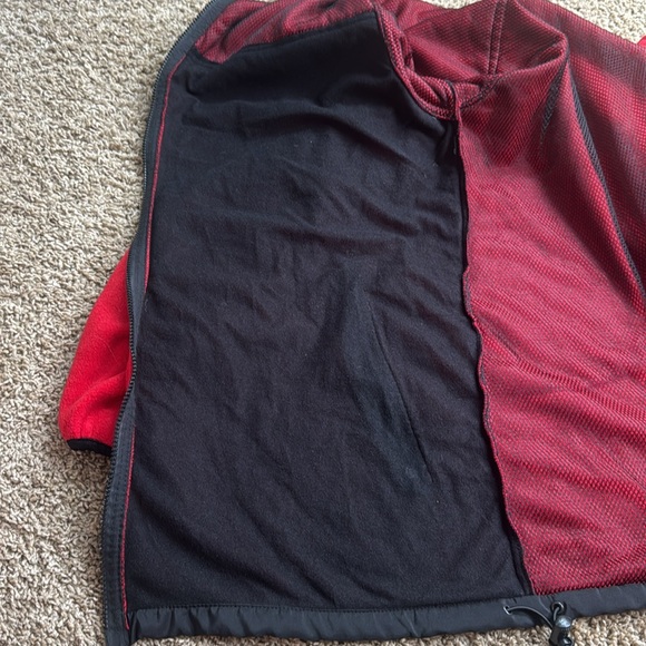EUC Men’s The North Face Red/Black Summit Series Core Windstopper Jacket Size XL - Picture 10 of 11